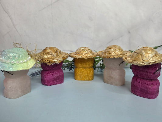 Cute Hedgehogs Carvings with Straw Hats