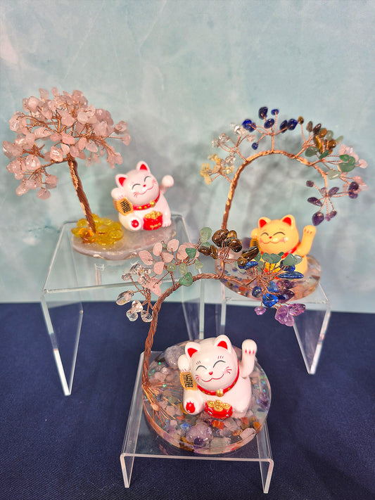 Solar-Powered Lucky Cat Money Trees