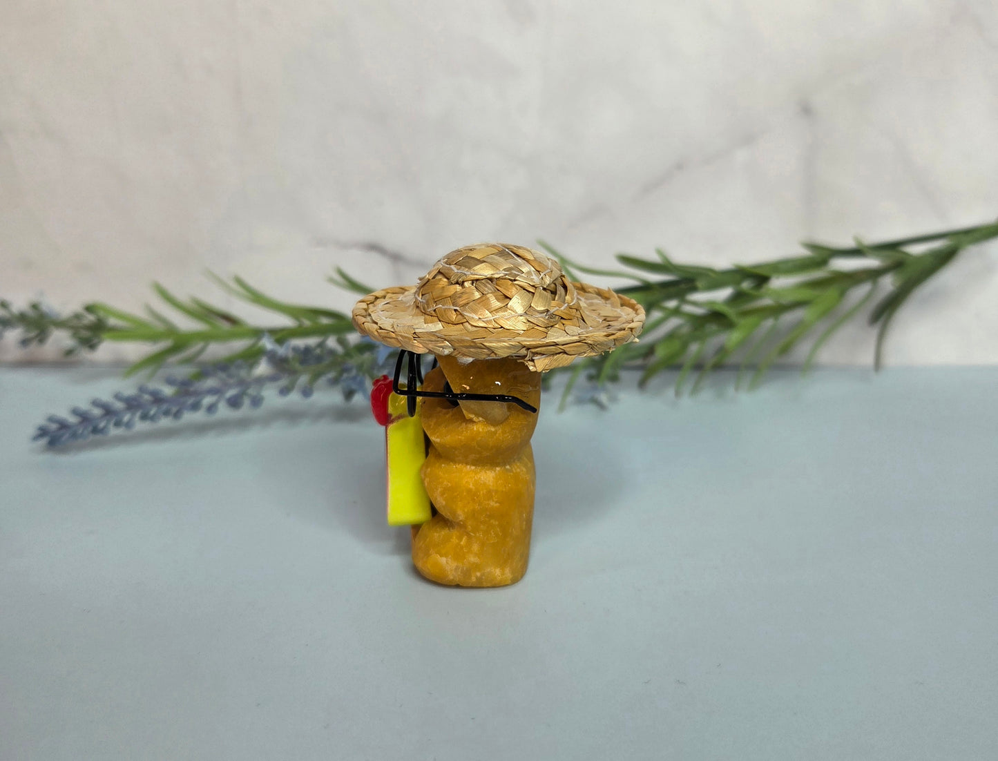 Cute Hedgehogs Carvings with Straw Hats