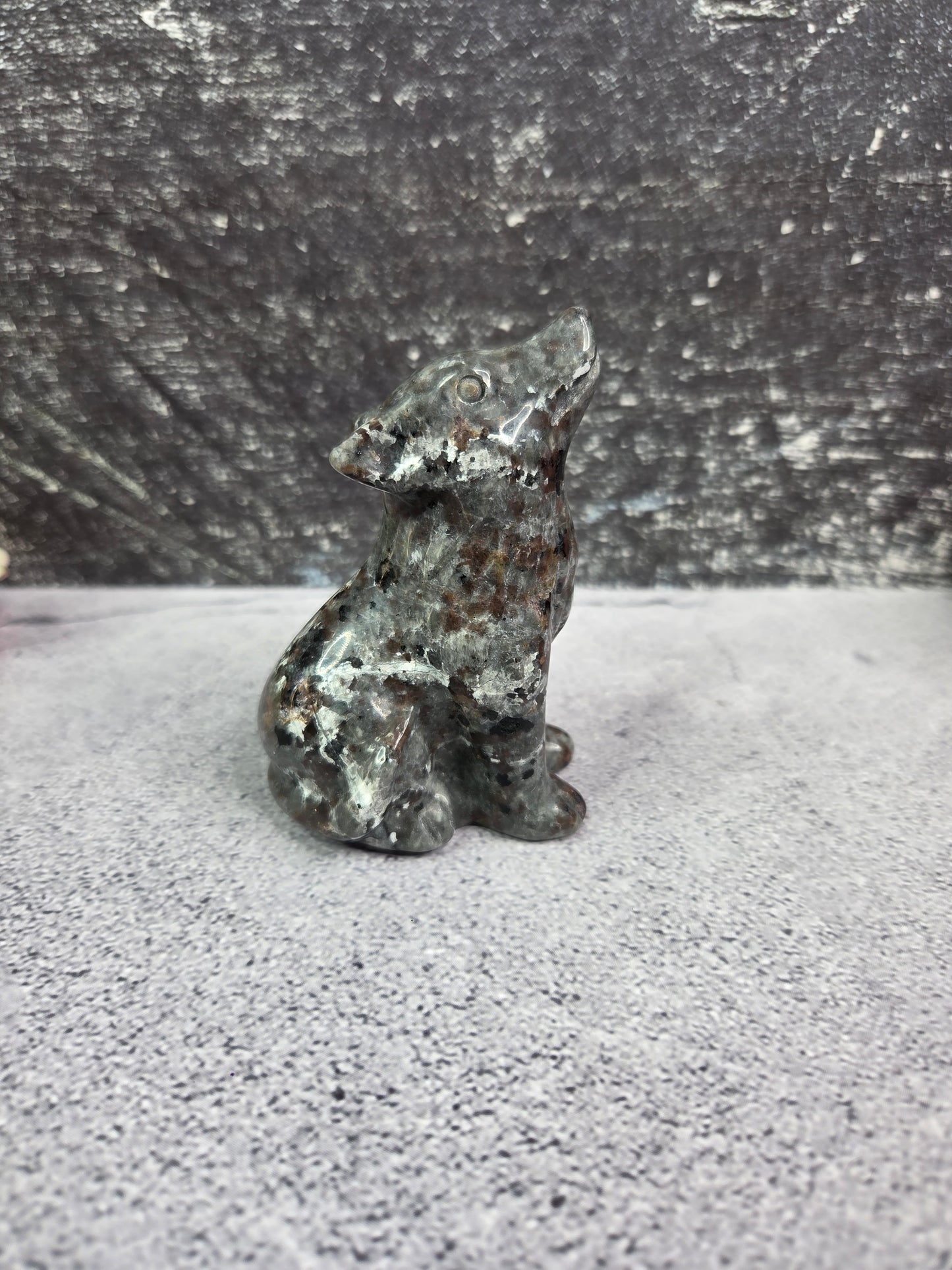 Yooperlite Wolf Carvings