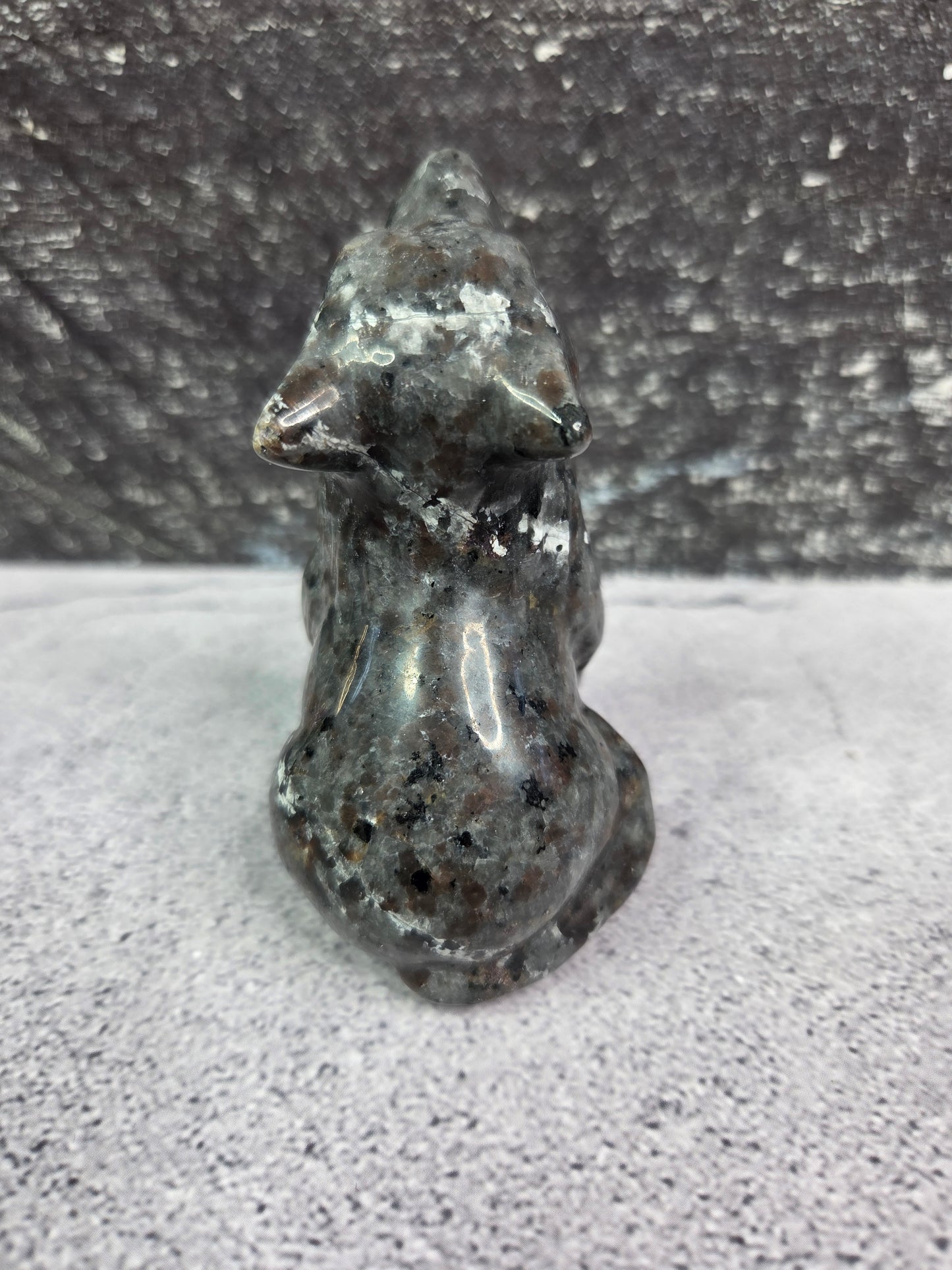 Yooperlite Wolf Carvings