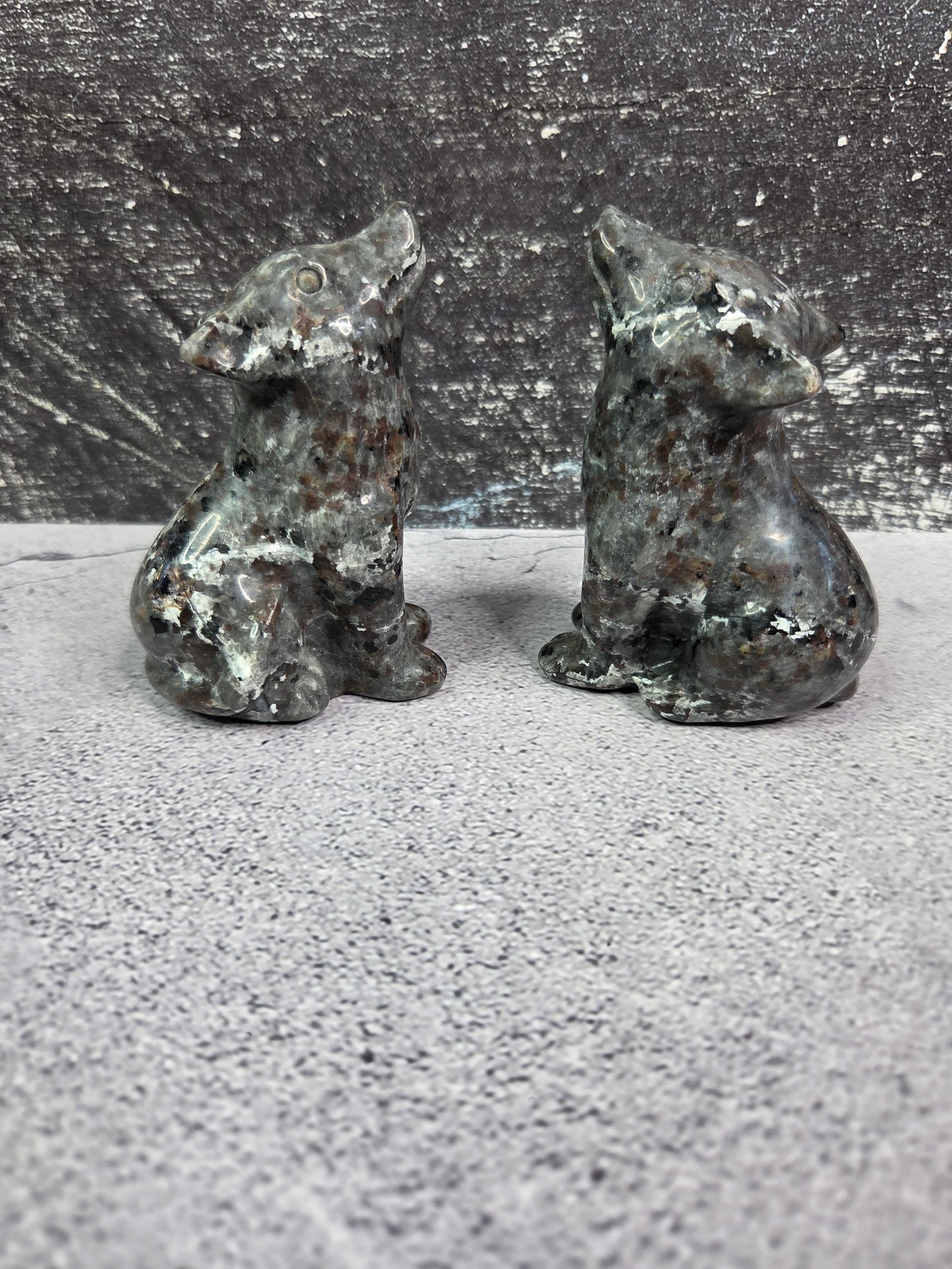 Yooperlite Wolf Carvings