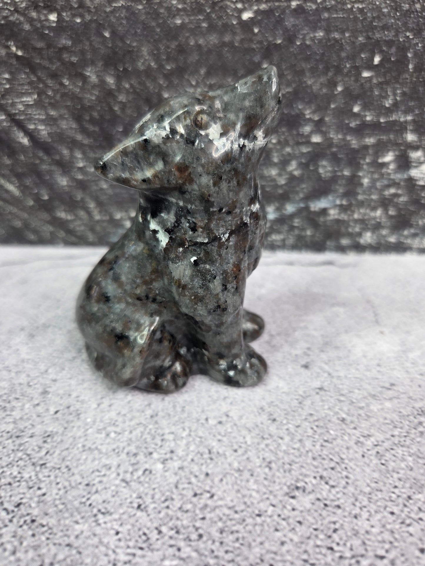 Yooperlite Wolf Carvings