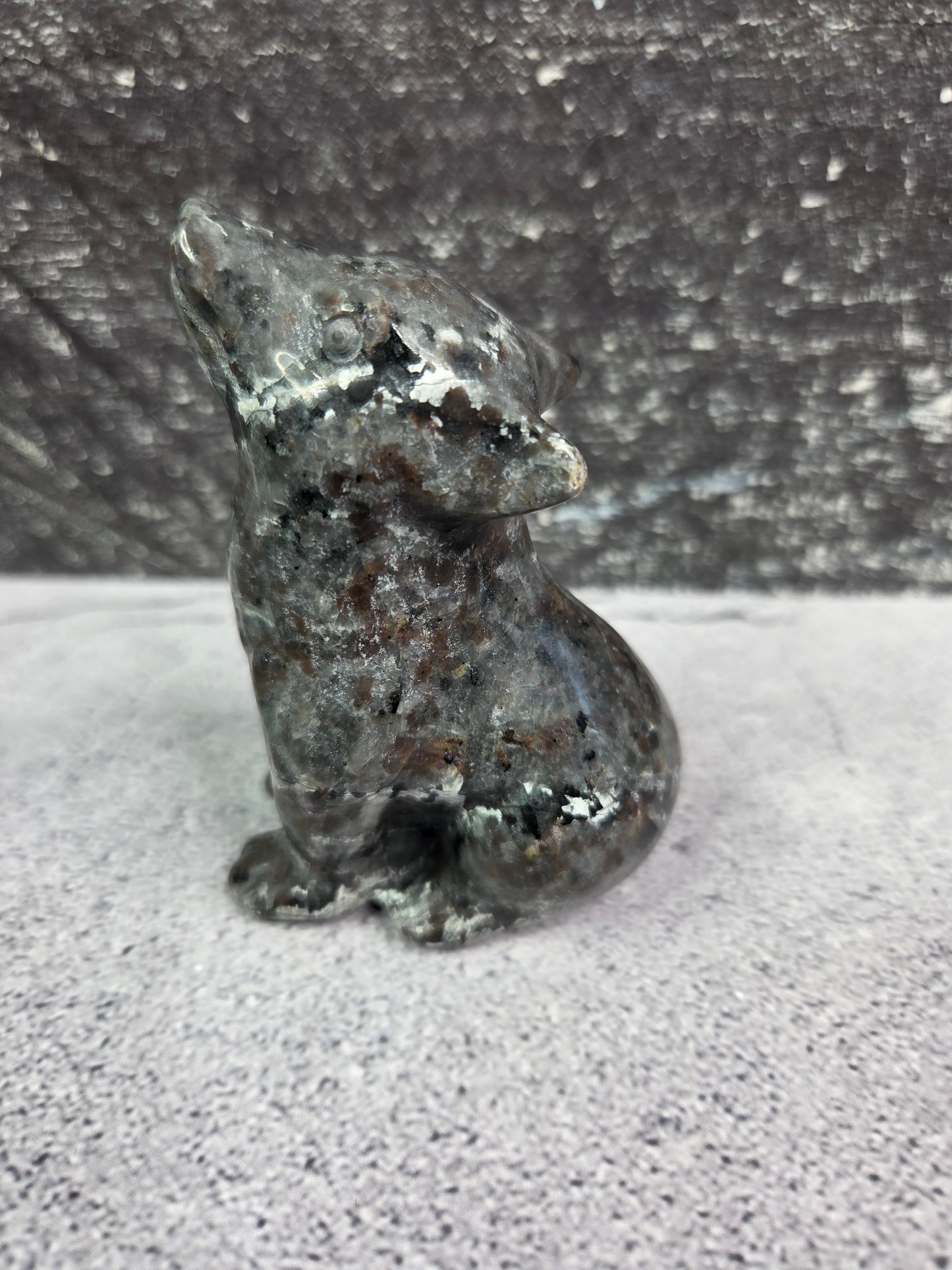 Yooperlite Wolf Carvings