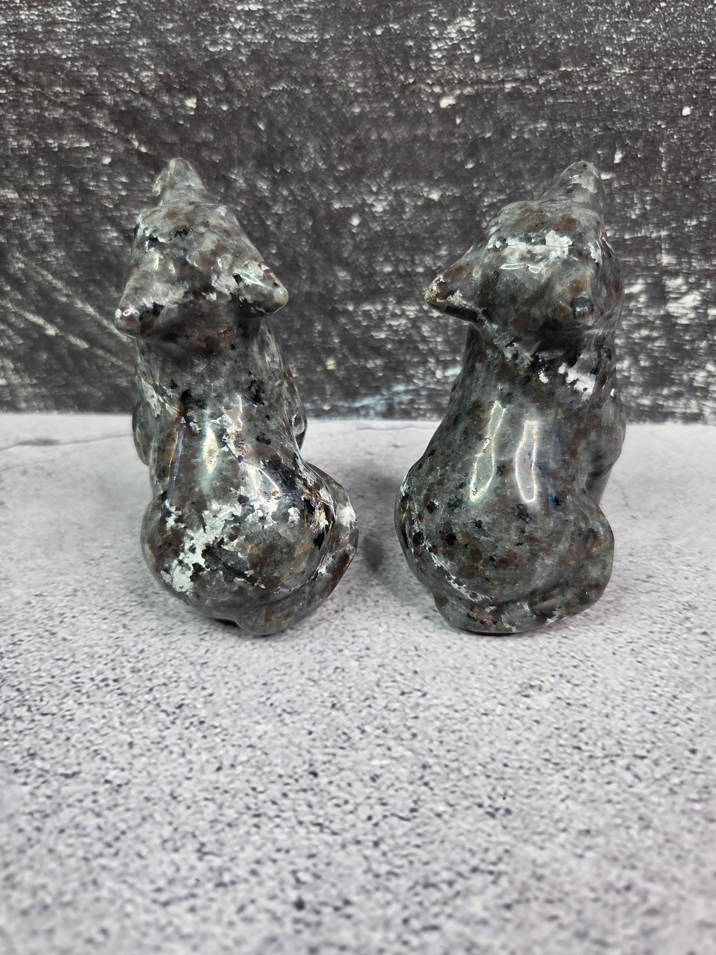 Yooperlite Wolf Carvings